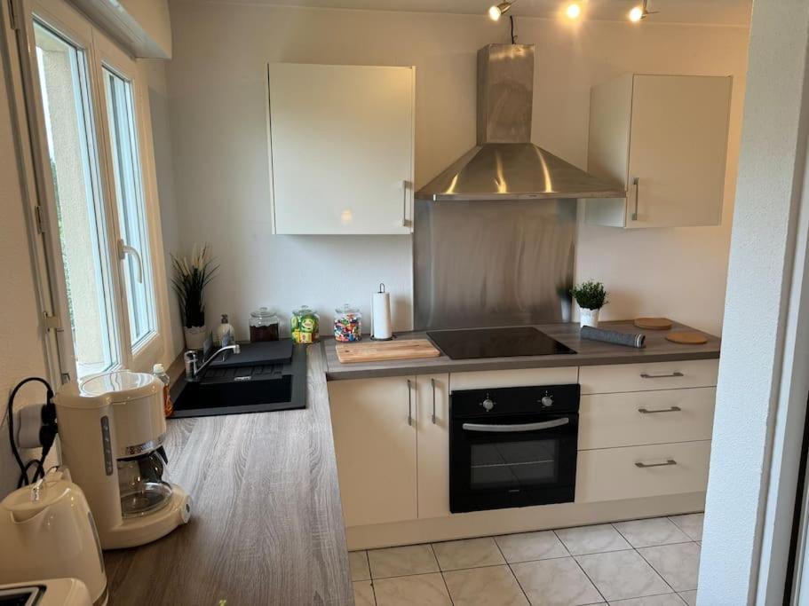 Appartement Confort Et Balcon Ludon-Médoc Kültér fotó