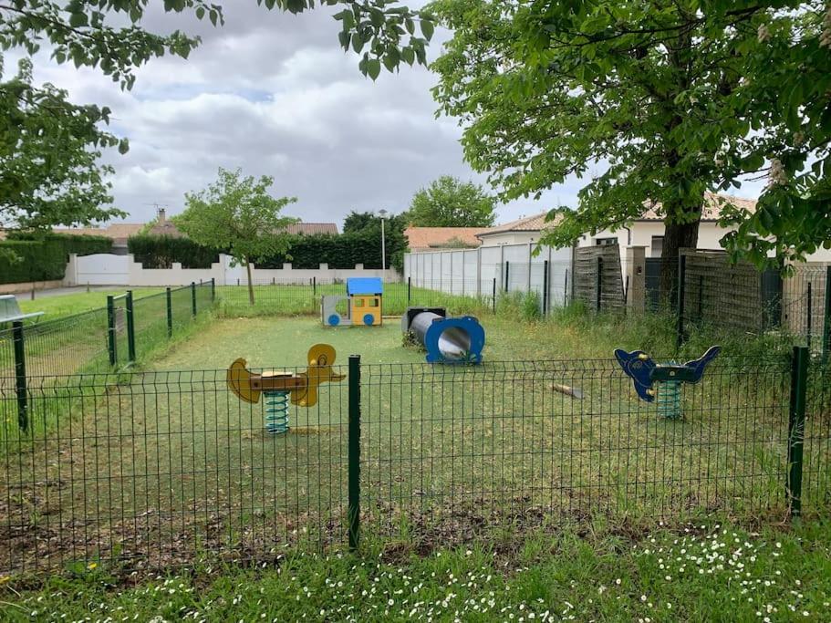 Appartement Confort Et Balcon Ludon-Médoc Kültér fotó