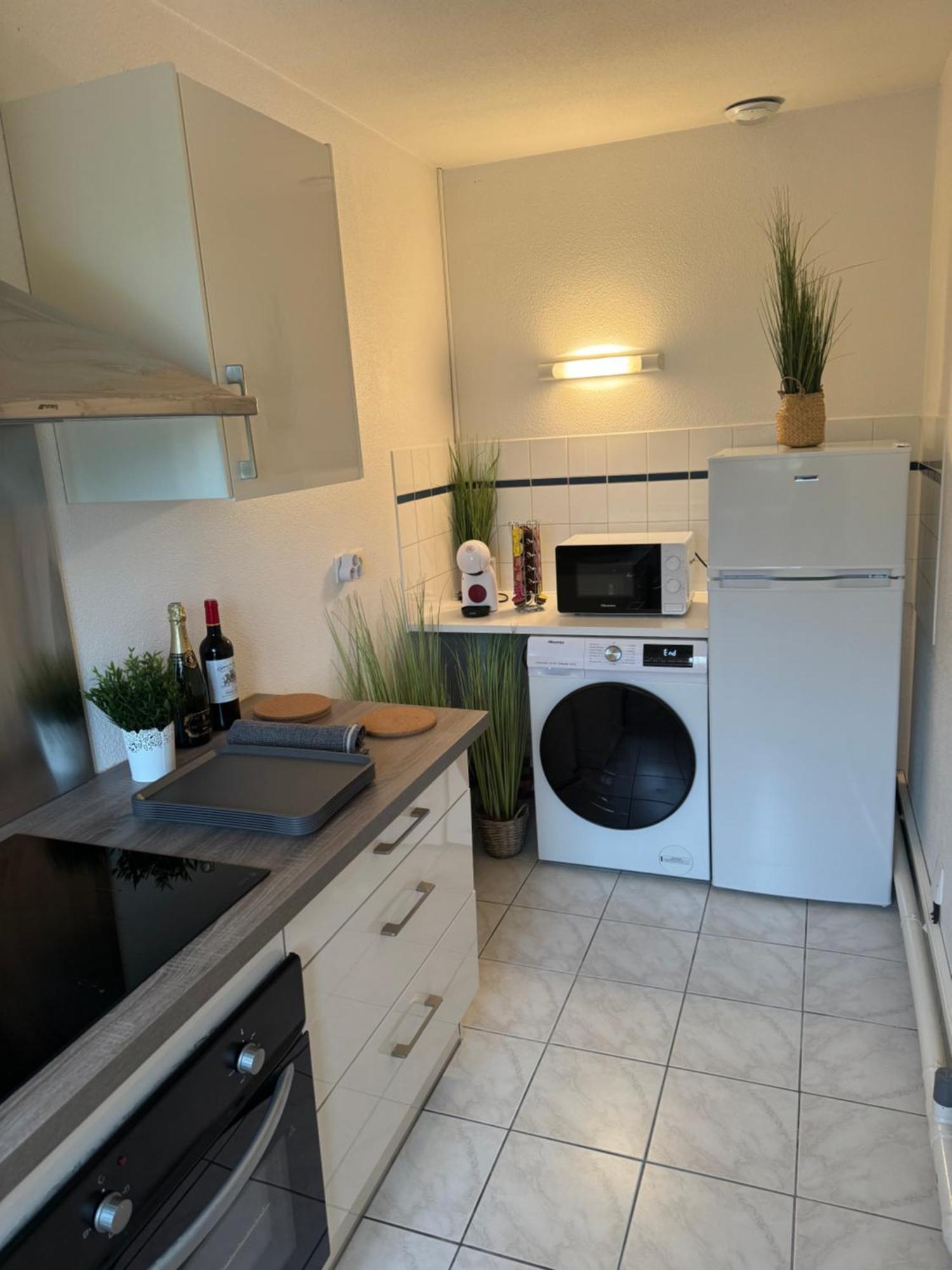 Appartement Confort Et Balcon Ludon-Médoc Kültér fotó
