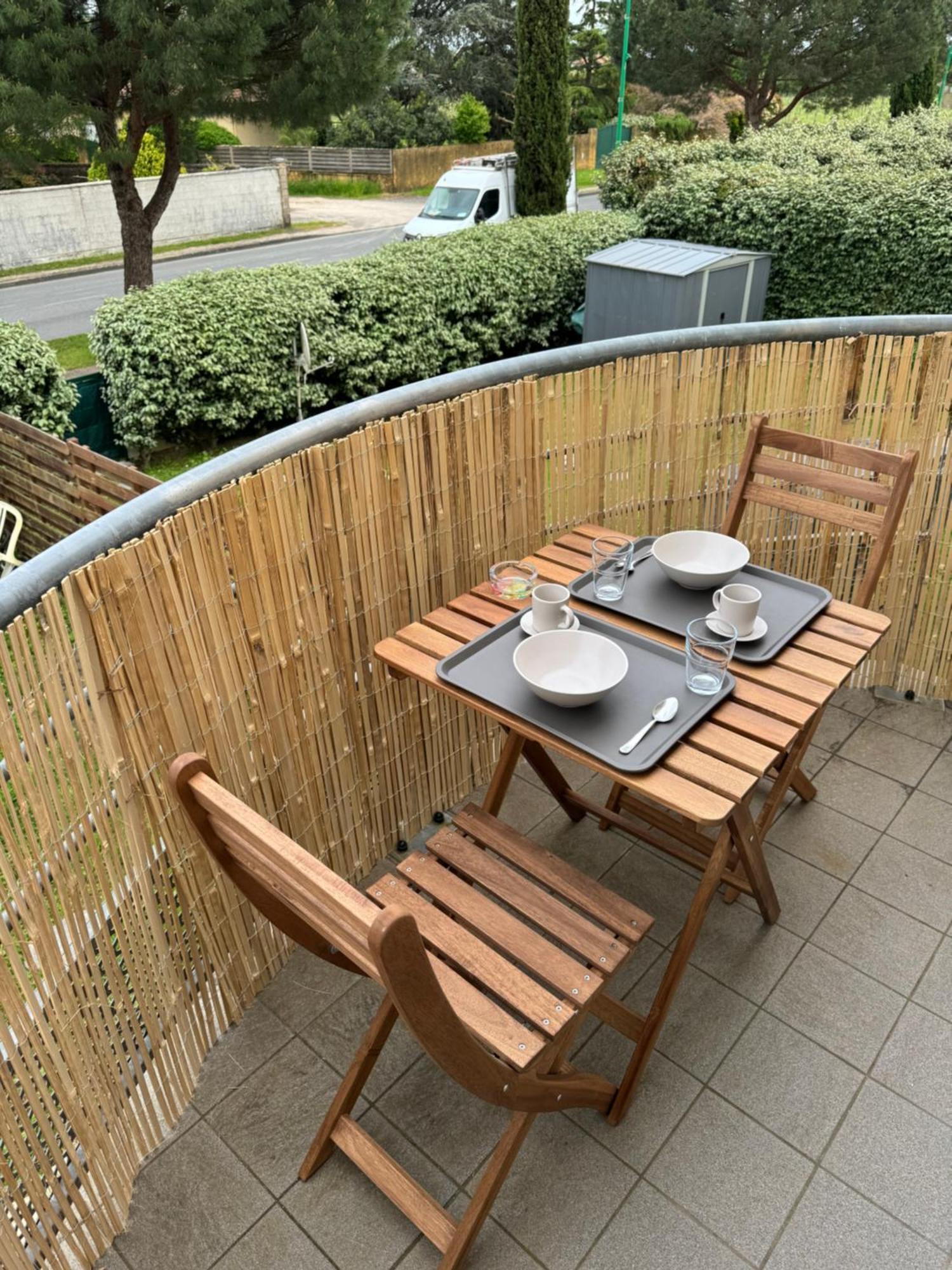 Appartement Confort Et Balcon Ludon-Médoc Kültér fotó